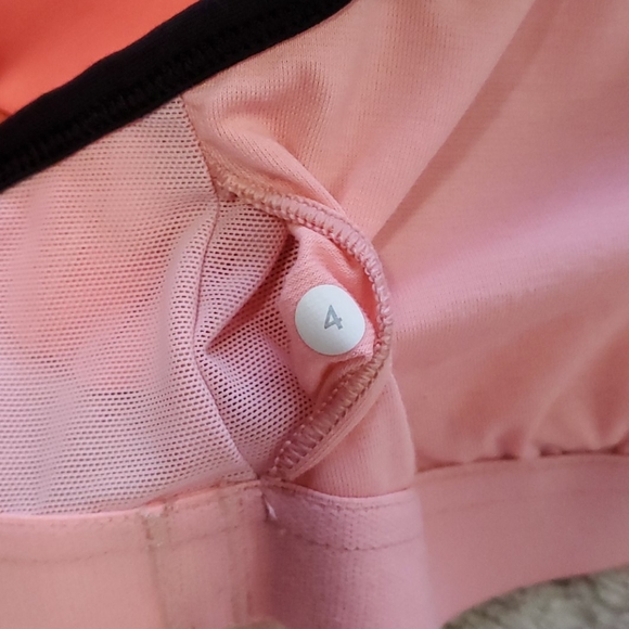 Lululemon Cardio Kick Yoga Tank 4 - Picture 7 of 7